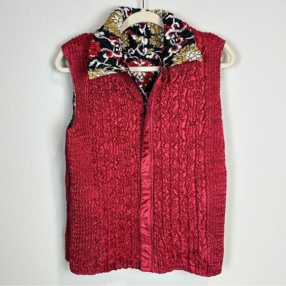 Reversible Crushed Polyester Popcorn Vest Red Tan One Size - Picture 1 of 7